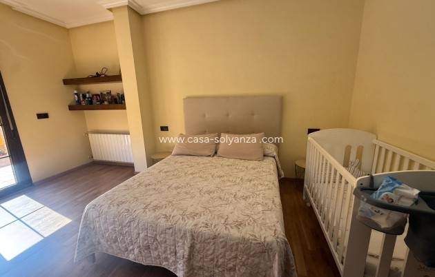 Wiederverkauf - Stadthaus - Avileses