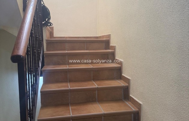 Wiederverkauf - Stadthaus - Avileses