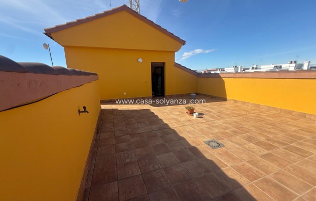 Wiederverkauf - Stadthaus - Avileses