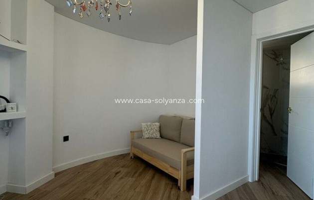 Resale - Apartment / flat - Torrevieja - La Mata