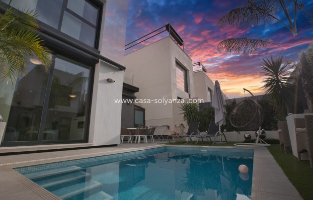 Resale - Villa - Villamartin - Pau 26