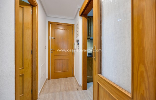 Resale - Apartment / flat - Torrevieja - Estacion Autobuses