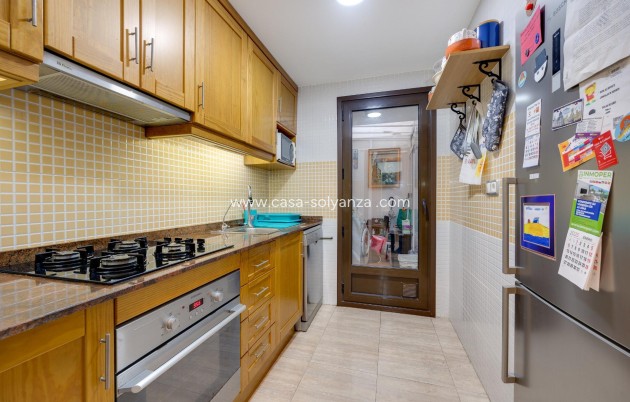 Resale - Apartment / flat - Torrevieja - Estacion Autobuses