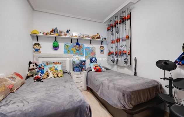 Resale - Apartment / flat - Torrevieja - Estacion Autobuses