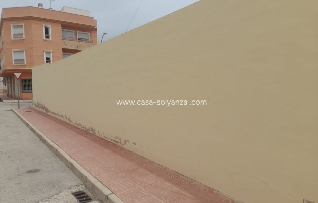 Herverkoop - Villa - San Isidro