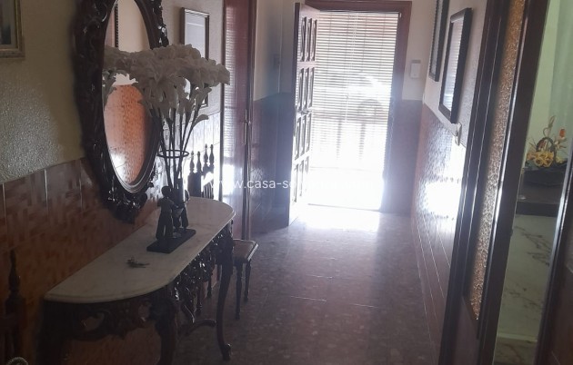 Herverkoop - Villa - San Isidro