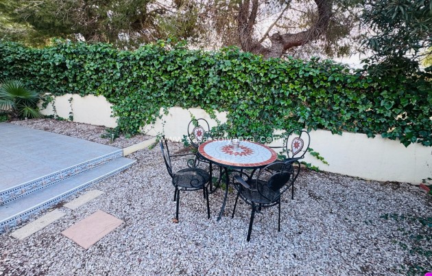 Resale - Villa - Algorfa