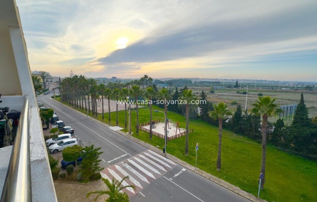 Resale - Apartment / flat - Torrevieja - La veleta