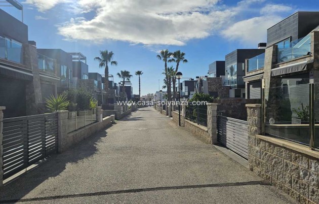 Resale - Villa - Orihuela Costa - Costa Blanca