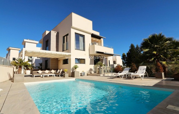 Resale - Villa - La Nucía - Costa Blanca