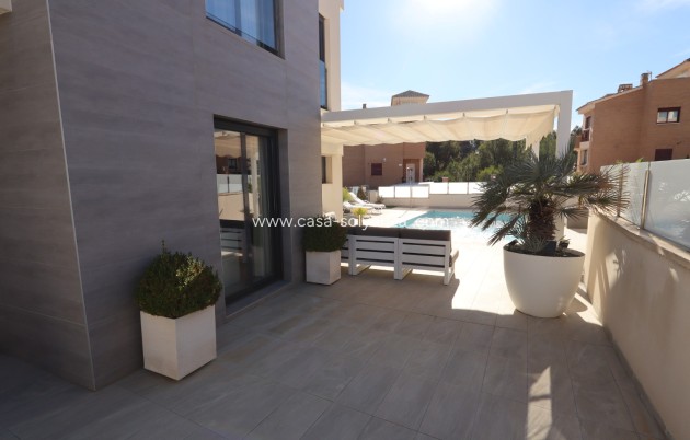 Resale - Villa - La Nucía - Costa Blanca