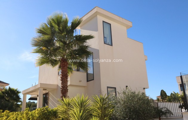 Resale - Villa - La Nucía - Costa Blanca