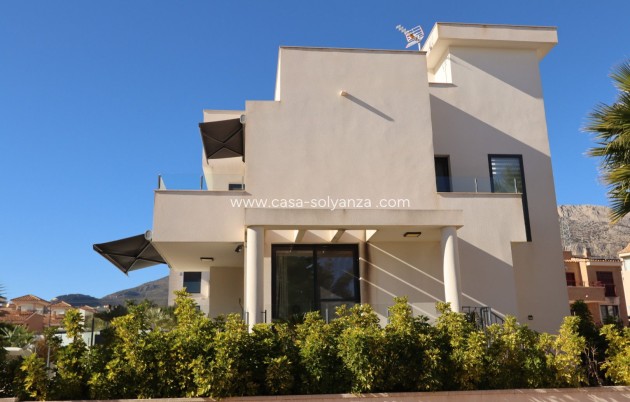 Resale - Villa - La Nucía - Costa Blanca
