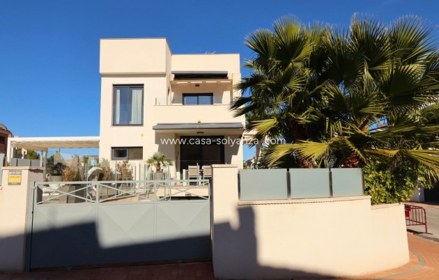 Resale - Villa - La Nucía - Costa Blanca