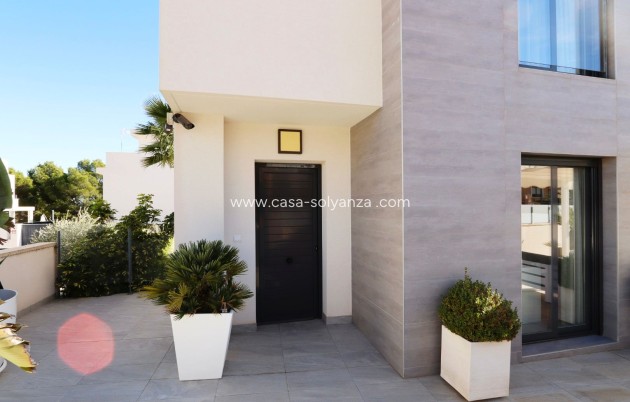 Resale - Villa - La Nucía - Costa Blanca