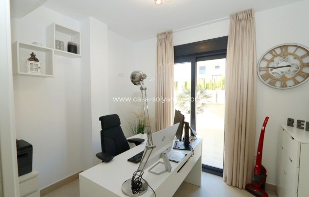 Resale - Villa - La Nucía - Costa Blanca