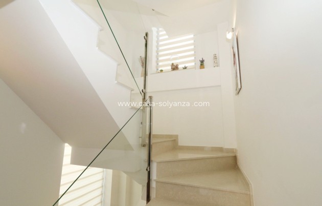 Resale - Villa - La Nucía - Costa Blanca