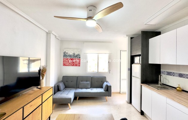 Resale - Apartment / flat - Torrevieja - Center