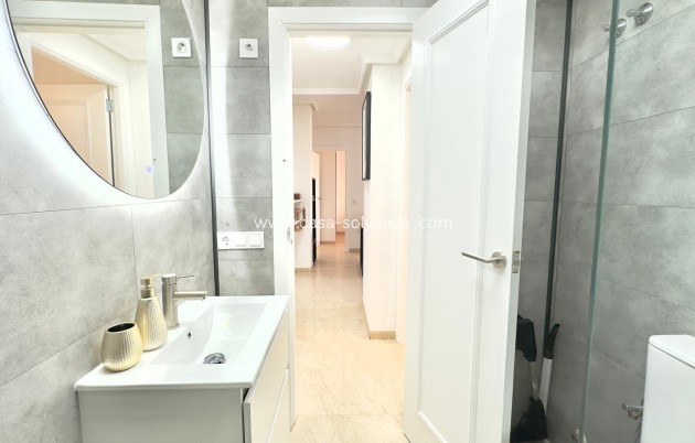 Resale - Apartment / flat - Torrevieja - Center