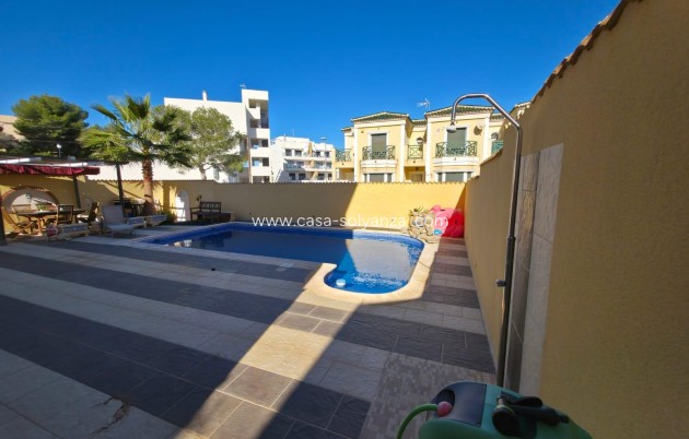 Resale - Villa - Orihuela Costa - Villamartín
