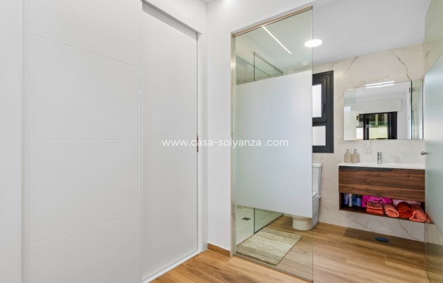 Reventa - Apartamento / piso - Villamartin - Costa Blanca