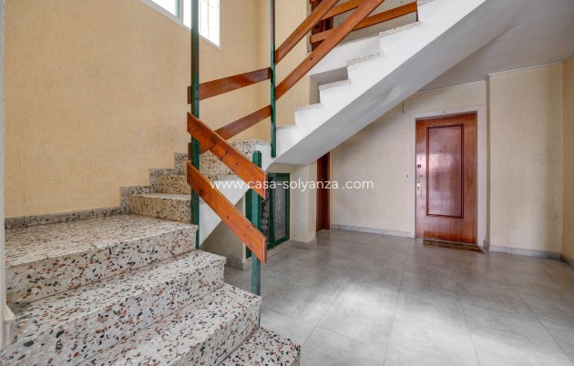 Resale - Apartment / flat - Torrevieja - Playa De Los Naufragos