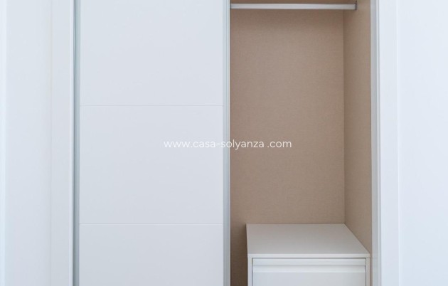 Resale - Apartment / flat - Torrevieja - Punta Prima