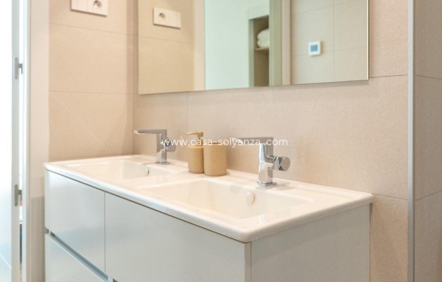 Resale - Apartment / flat - Torrevieja - Punta Prima