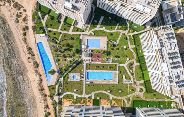 Resale - Apartment / flat - Torrevieja - Punta Prima