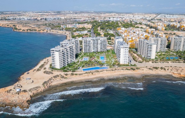 Resale - Apartment / flat - Torrevieja - Punta Prima