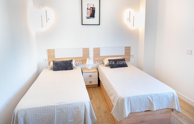 Resale - Apartment / flat - Torrevieja - Punta Prima