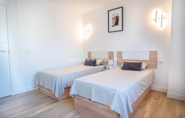 Resale - Apartment / flat - Torrevieja - Punta Prima
