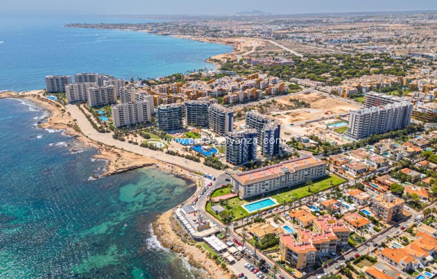 Resale - Apartment / flat - Torrevieja - Punta Prima