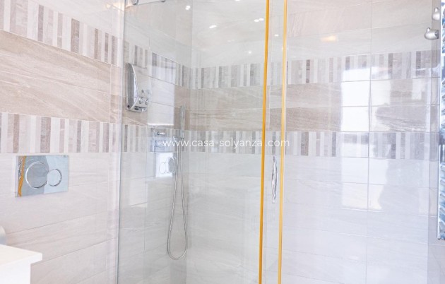 Resale - Apartment / flat - Torrevieja - Punta Prima