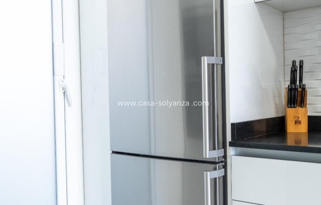 Resale - Apartment / flat - Torrevieja - Punta Prima