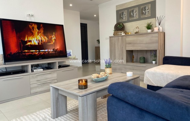 Resale - Villa - La Nucía - Costa Blanca