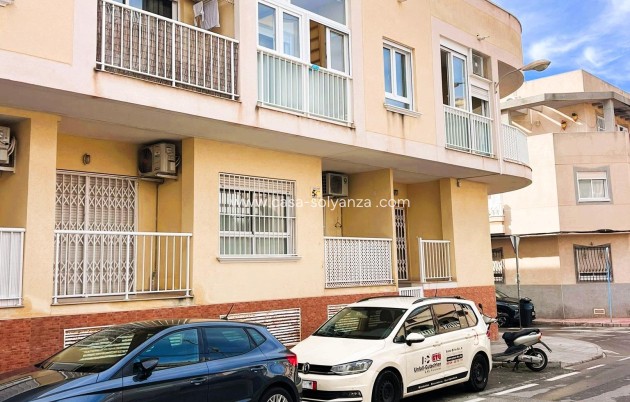 Resale - Apartment / flat - Torrevieja - Playa de los Locos