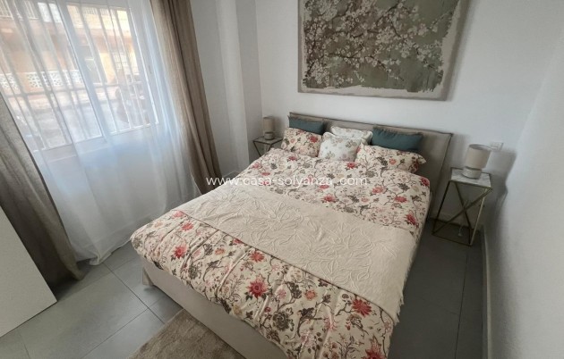 Resale - Apartment / flat - Torrevieja - Zona Los Frutales