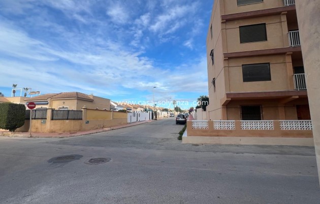 Resale - Apartment / flat - Torrevieja - Zona Los Frutales