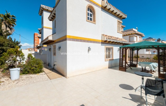 Resale - Villa - Torrevieja - La Mata