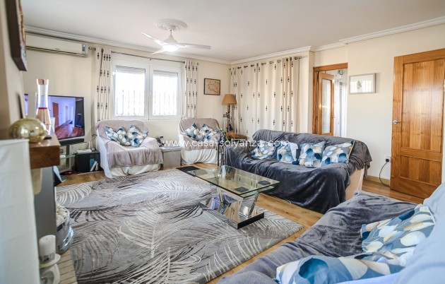 Resale - Villa - Torrevieja - LOS BALCONES - LOS ALTOS