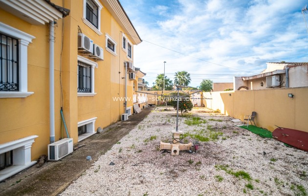 Resale - Villa - Torrevieja - LOS BALCONES - LOS ALTOS