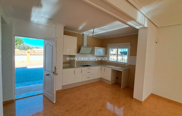 Resale - Country Property/Finca - Catral - Catral - Country