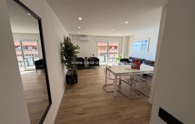 Resale - Apartment / flat - Torrevieja - Playa del Acequión