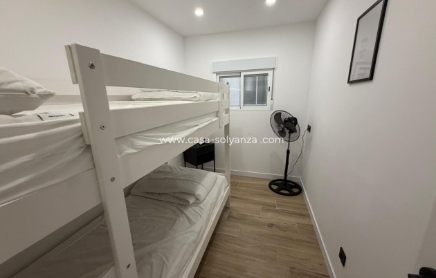 Resale - Apartment / flat - Torrevieja - Playa del Acequión