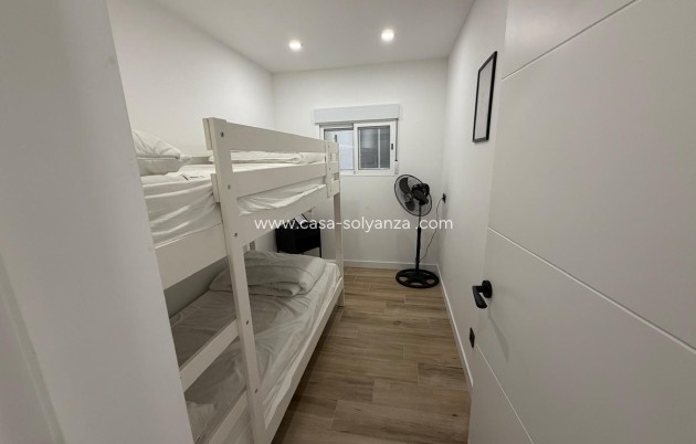 Resale - Apartment / flat - Torrevieja - Playa del Acequión