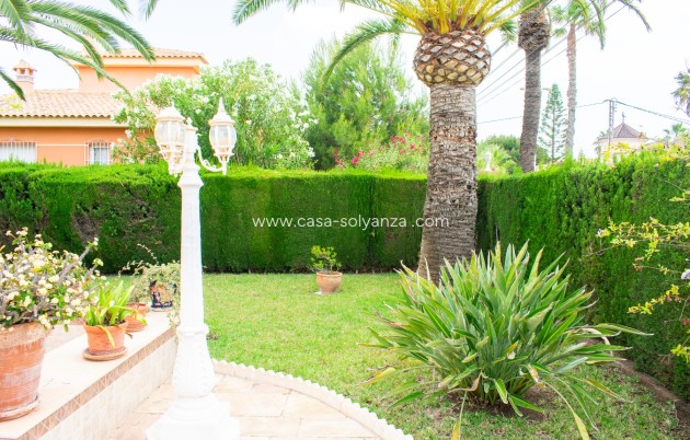 Resale - Villa / Semi detached - Orihuela Costa - MUY CERCA DE LA PLAYA