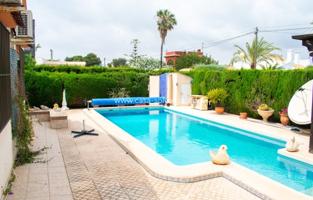 Resale - Villa / Semi detached - Orihuela Costa - MUY CERCA DE LA PLAYA