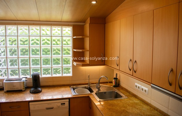 Resale - Villa / Semi detached - Orihuela Costa - MUY CERCA DE LA PLAYA