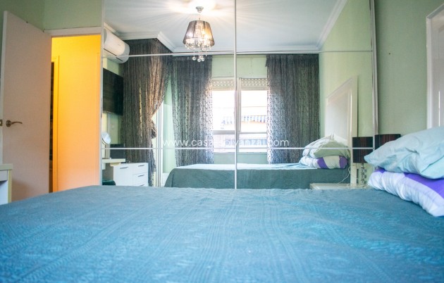 Resale - Apartment / flat - Torrevieja - Torrevieja Centro